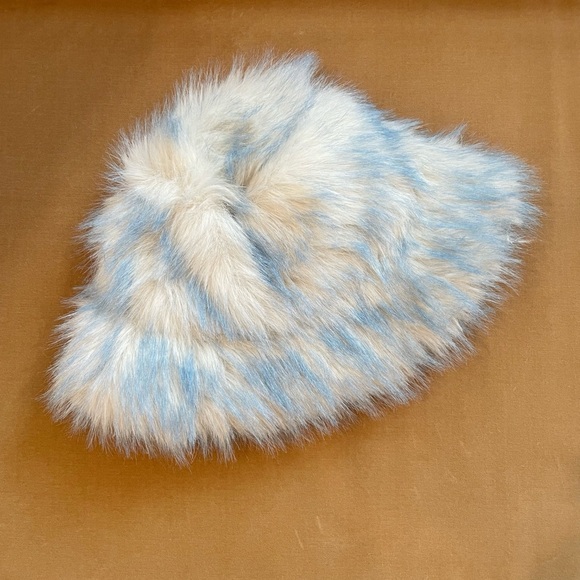 Urban Outfitters Ace Fluffy Faux Fur Bucket Hat (Light Blue Multi) - Picture 1 of 6